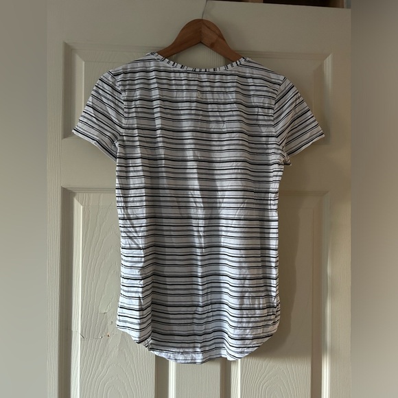 Lululemon stripped tee - Picture 2 of 3
